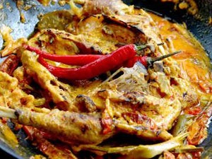 Resep Ayam Lodho Khas Trenggalek untuk Sajian Idul Adha