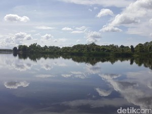 Danau Dendam Tak Sudah dan Legenda yang Menyelimutinya