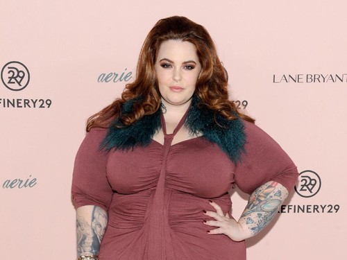Merasa Diejek, Model Plus Size Tess Holiday Tak Mau Lagi Pakai Uber Merasa Diejek, Model Plus Size Tess Holiday Tak Mau Lagi Pakai Uber