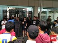 Suporter Timnas Indonesia Serbu Kantor Kiostix di Pejaten