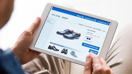 Kegamangan ala 'Raksasa' Bisnis Online Tanah Air