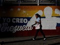 Krisis Ekonomi Paksa Wanita Venezuela Jual Rambut ke Kolombia
