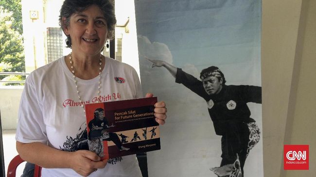 Kisah Rosalia Merawat Mimpi Seorang Legenda Silat Indonesia