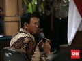 Keriuhan #Sidangahok Bersaing dengan #AntriTiketTimnas