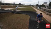 Area sepeda BMX yang menyatu dengan skate park akan menjadi lokasi baru bagi para skater dan pesepeda BMX untuk berlatih maupun berkompetisi. CNN Indonesia/Safir Makki