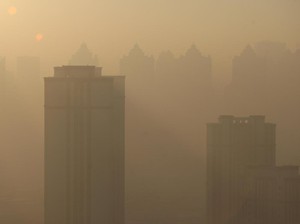 Kota-kota di China Diamuk Polusi Berat, Warga Diminta Tetap Tinggal di Rumah