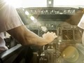Studi: Pilot Komersil Bisa Depresi Saat Terbang