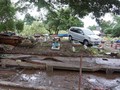 Warga Bima Belum Kembali ke Rumah Meski Banjir Mulai Surut