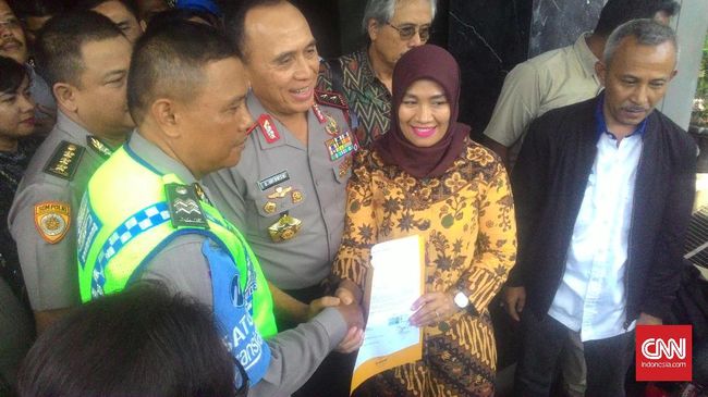Jabatan Dora Natalia Dicopot dan Dimutasi ke Luar Jawa