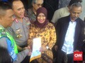 Sepakat Berdamai, Sutisna Cabut Laporan Pencakaran Dora
