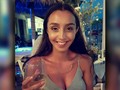 Ellie Jones, 'Sihir' Nyata Itik Buruk Rupa Jadi Angsa Cantik