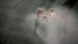 Schumacher, Tuan yang Tak Bisa Dihentikan Hujan