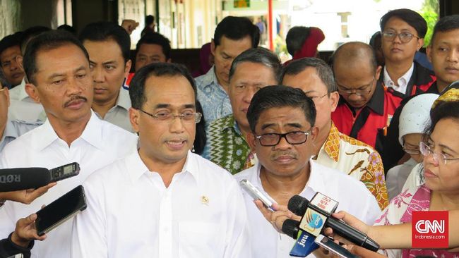 Menhub Minta Bank BUMN Layani Pelabuhan 24 Jam Sehari