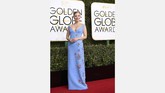Berbeda dari rekan-rekan aktris lainnya, Jessica Chastain tampil dalam gaun berwarna biru muda. Gaun biru ini sederhana dan menonjolkan keseksian Chastain terutama di bagian dadanya. (REUTERS/Mike Blake)