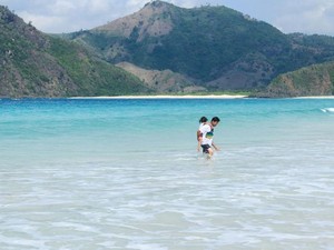 6 Pantai Ramah Anak di Lombok Tengah yang Cocok untuk Libur Sekolah