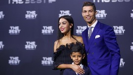 Ronaldo Sudah Tak Malu-malu Pamerkan Kekasih Barunya