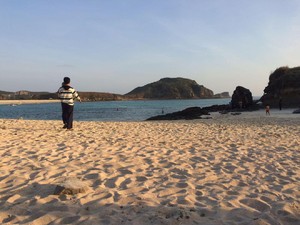 Pantai Tanjung Aan: Surga Tersembunyi di Lombok yang Wajib Dikunjungi