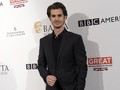 Andrew Garfield Ungkap Kemungkinan Menjadi Gay