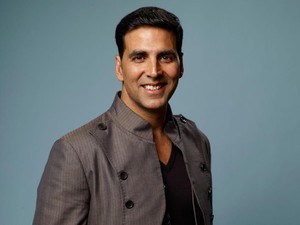 Tingkah Usil Anak Akshay Kumar, Sebarkan Foto Ibu Kerasukan