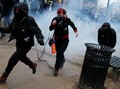 Demo Anti-Trump Rusuh, Polisi Gunakan Semprotan Merica