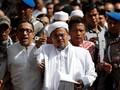 Rizieq Shihab Ikut Berdoa di Pemakaman Mbah Moen di Makkah