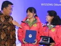 Menpora Puji Dua Perempuan Pendaki Lima 'Atap' Dunia