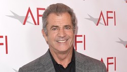 Kisah Mel Gibson Hampir Mati saat Syuting