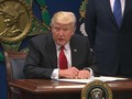 Tak Dukung Aturan Imigrasi, Trump Pecat Plt Jaksa Agung AS