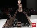 Mencari Makna Baru Kebaya Marga Alam