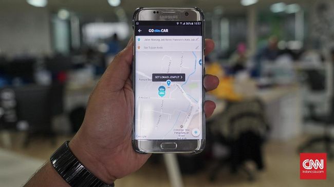 Diduga Dukung LGBT, Netizen Cuitkan #UninstallGojek