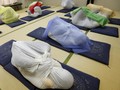 Ritual 'Membungkus' Tubuh demi Postur Lebih Baik