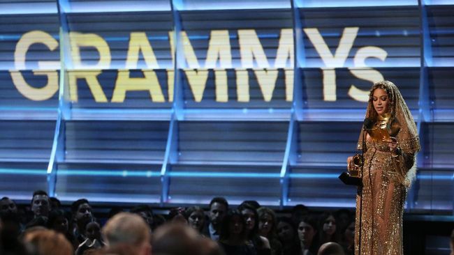 Alasan Grammy Awards 2017 Pilih Adele, Bukan Beyonce