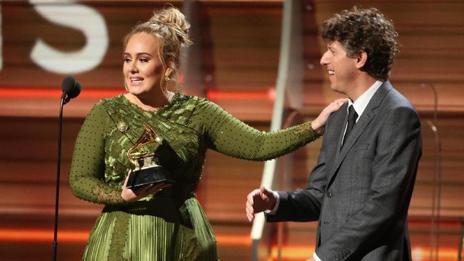 'Hello' Adele Lagu Terbaik Grammy Awards 2017