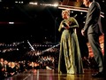 '25' Album Terbaik Grammy Awards 2017, Adele Terharu