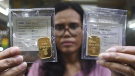 Adu Kilap Investasi Emas Batangan dan Perhiasan