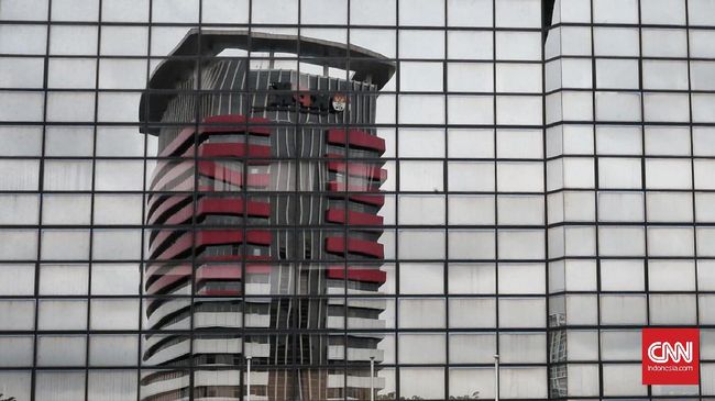 Terima Suap Sin$90 Ribu, Pejabat Bekasi Menyerahkan Diri