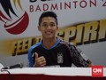 Penonton Kerap Histeris Kala Jonatan Berganti Kaus