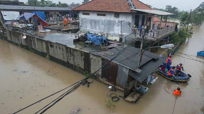 BNPB: Ribuan Rumah Warga Jakarta Terendam Banjir