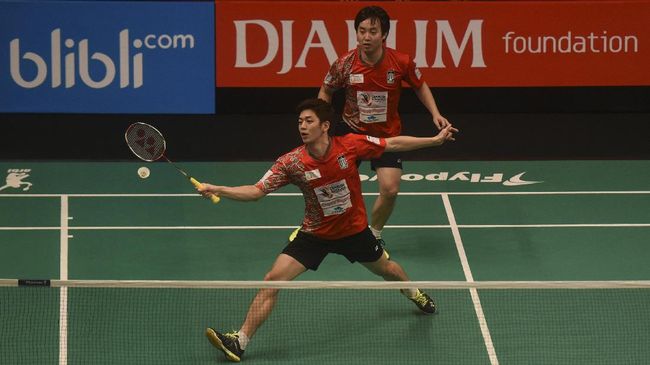 Ganti Baju di Lapangan, Lee Yong-dae Hebohkan DBL Arena