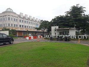 Manajemen JGC Cakung Janji Perbaiki Infrastruktur Jalan dan Soal Bau Sampah