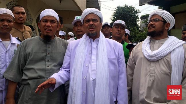 FPI Tuding Kementerian di Balik Penghapusan Foto Rizieq