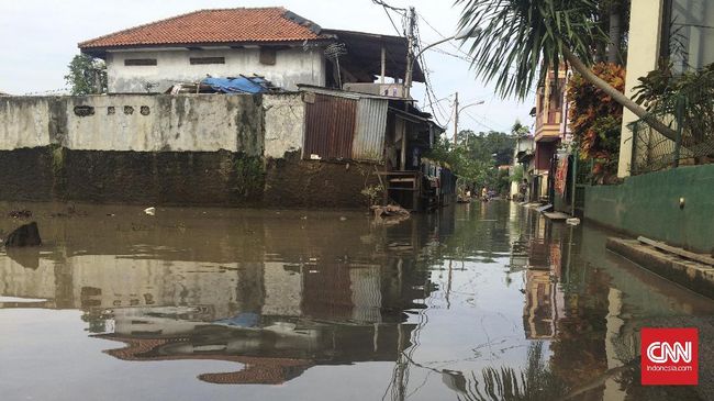 Cipinang Melayu Kembali Banjir, Pengungsi Bertambah