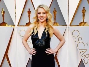 Kate McKinnon Ngaku Idap Geographic Tongue