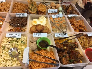 5 Kantin Karyawan di Mal Mewah Ini Punya Makanan Enak dan Murah