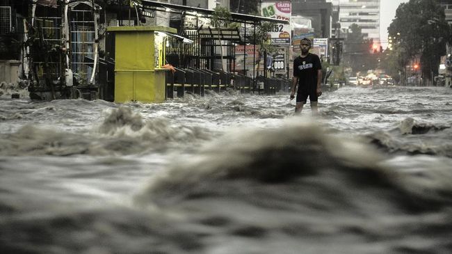 Tanggul Jebol, Kawasan Arcamanik sampai Ujungberung Banjir