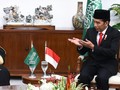 Nge-Vlog, Jokowi Pamer Makan Siang Bareng Raja Salman