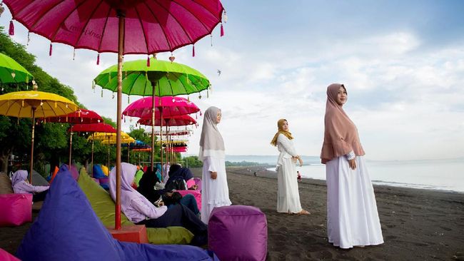 Hotel Syariah Ala Sandi Pasangan Harus Bawa Buku Nikah