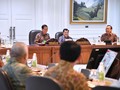 Jokowi Serahkan Kursi Ketua Pengarah Asian Games pada JK