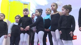 Kelas Balet Anak di Daerah Konservatif Mesir