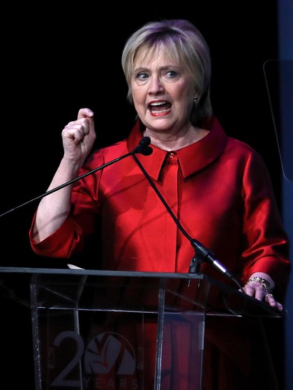 Potong Rambut, Gaya Baru Hillary Clinton Jadi Viral Potong Rambut, Gaya Baru Hillary Clinton Jadi Viral